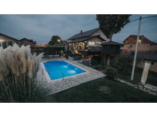 Luksuzna vila sa bazenom