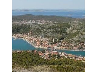 TISNO, PRILIKA ZA INVESTICIJU – GRAĐEVINSKO ZEMLJIŠTE S PROJ