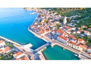 PRILIKA ZA INVESTICIJU – GRAĐEVINSKO ZEMLJIŠTE S PROJEKTOM I