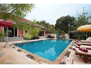 5 Bedroom House for sale in Jomtien -..