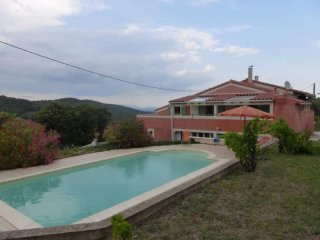 Character 3-Bed Villa With Pool And..