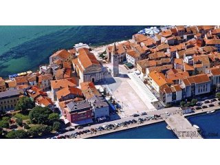 KUĆA ZA ADAPTACIJU U CENTRU UMAGA