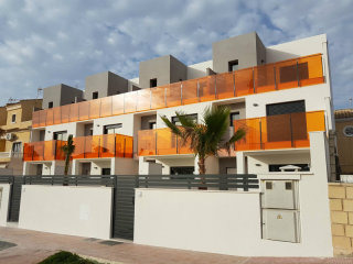 3 bedroom, 3 bathroom Duplex, (build..