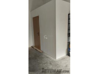 Bregi najam poslovnog prostora ili garaža za barke,suhi vez