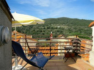 Charming 2 Bed Village House With Roof..