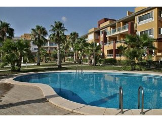 HUGE LUXURIOUS 3 BED GROUND FLOOR..