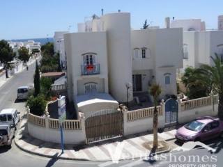 Ref: 1105 - Duplex/Triplex/Townhouse..