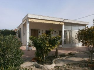 3 Bedrooms - Villa - Alicante - For Sale