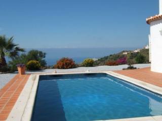 Villa for Sale in Arenas 390.000 €