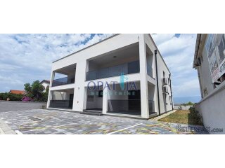 Vir,Nova zgrada sa četiri apartmana,400m do mora