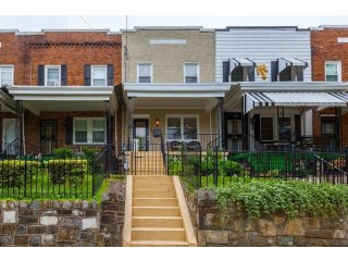 4 bedroom Town House For Sale: 718..