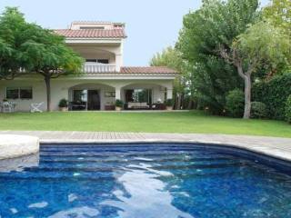 Large spaces in a private oasis