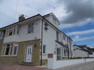 3 bedroom, Flat house for sale
