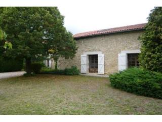 4 bedroom Longere For Sale: 86000 12 KM..