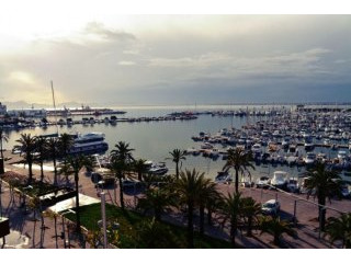 Penthouse In 1 St Line Of The Port Of..