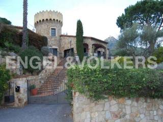 House in Costa Barcelona genuine taste