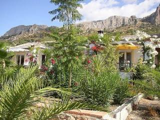 Villa - A very tastefully restored..