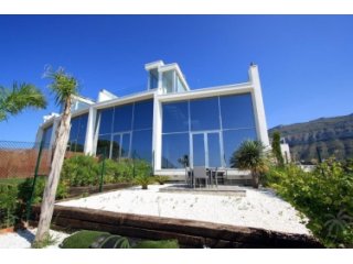 Spectacular and exclusive modern houses with community..