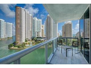 3 bedroom Flat For Sale: 495 BRICKELL..