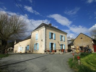 Gite Complex Set On 16 Hectares..