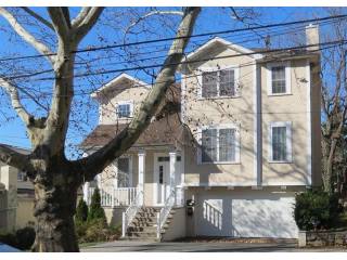 2 bedroom Multi-family For Sale: Mount..