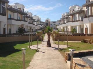 2 Bedroom Apartment with Garden