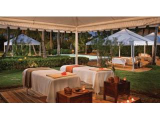 Premium Swim-up Suite No 82, White..
