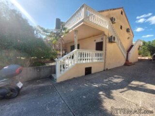 Kuća sa 5 apartmana