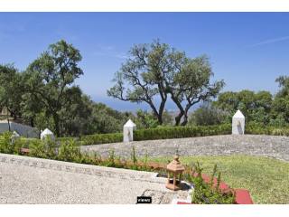 Villa for sale in La Mairena, Marbella..
