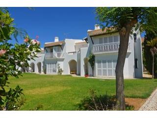 2 Bedroom Apartment just minutes walk..