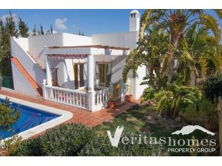 Ref: 1620 - Villa for Sale in..