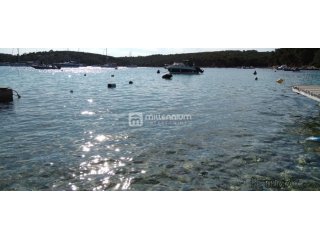 Mali Lošinj, luksuzan stan od 95m2 u rustikalnoj villi kraj..