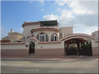 Rojales 4 Beds 3 Baths villa