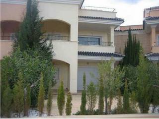 2 BED 2 BATH APARTMENT