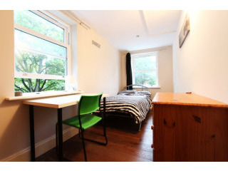 Single with single bed near Ealing..
