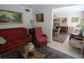 Spacious Sea-View Apartment Close To..