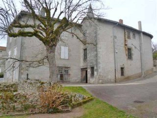 2 Apartments For Sale In Old Stone..