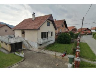 Na prodaju porodicna kuca u Arandjelovcu