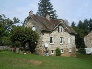 Near Saint-Vitte-sur-Briance, Haute..