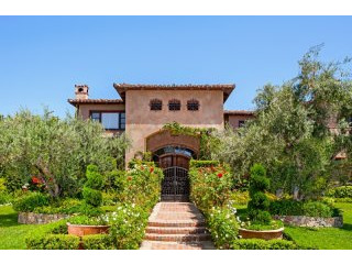18462 Calle La Serra
