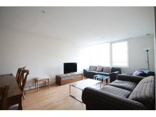 2 bed flat to rent