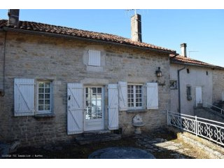 Old Stone House Offering 4 Bedrooms...