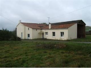 4 Bedrooms House in Rrual Hamlet