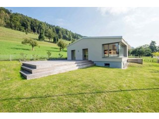 UNIQUE SINGLE-FAMILY HOME FOR MODERN..