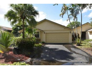 3130 Nw 10th St, Delray Beach, FL -..