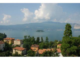 2 bedroom Apartment For Sale: Pallanza..