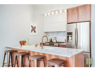 4 bedroom Apartment For Sale: 288 19TH..
