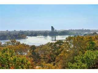 6 Bedrooms - Condo - New York State -..
