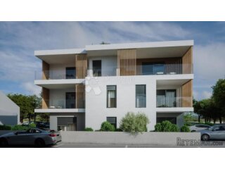 VODICE – STAN S KROVNOM TERASOM