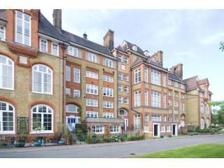 Lansdowne Drive, E8